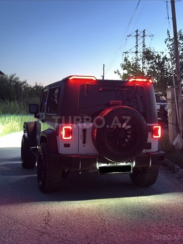 Jeep Wrangler-10