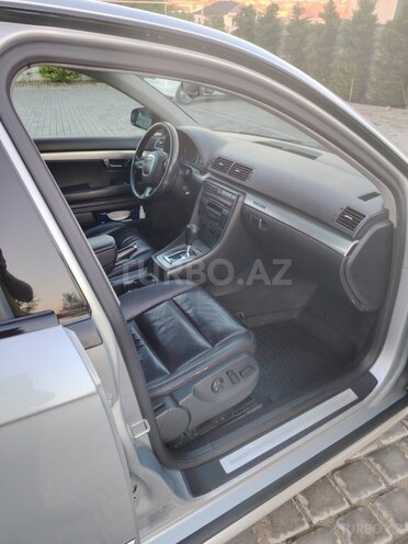 Audi A4-8