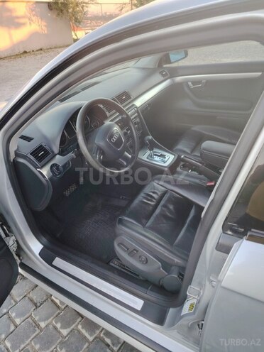 Audi A4-7