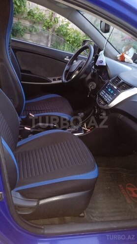 Hyundai Accent-6