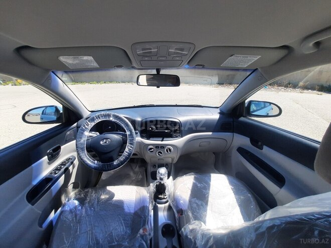Hyundai Accent-3