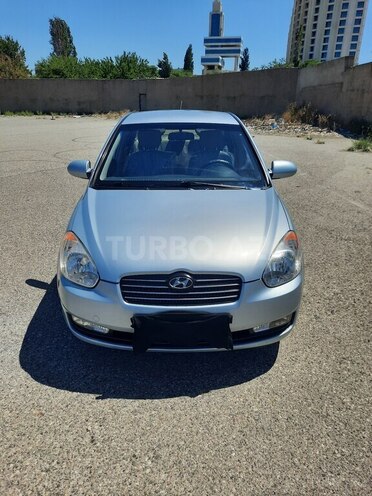 Hyundai Accent-1