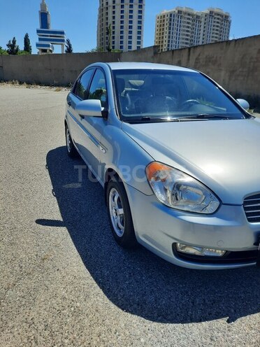 Hyundai Accent-6