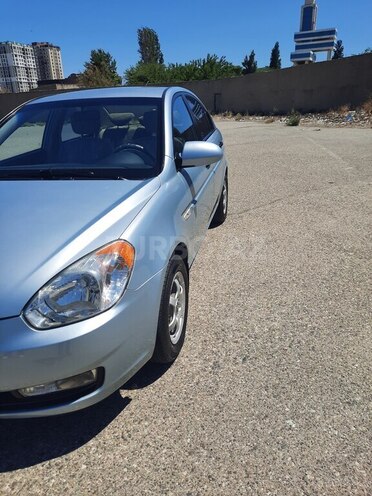 Hyundai Accent-5