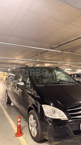 Mercedes Viano-8