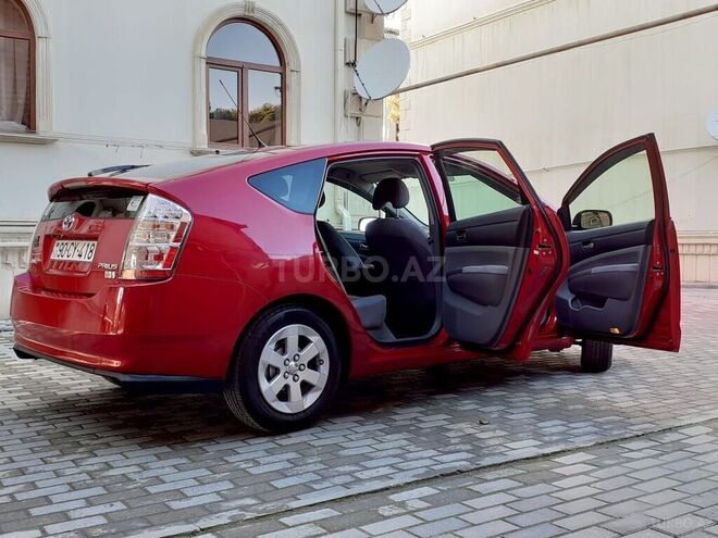 Toyota Prius-3