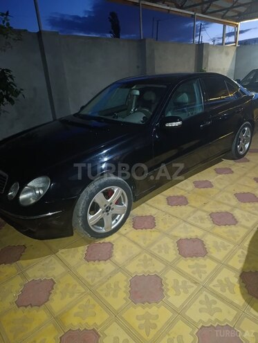 Mercedes E 220-3