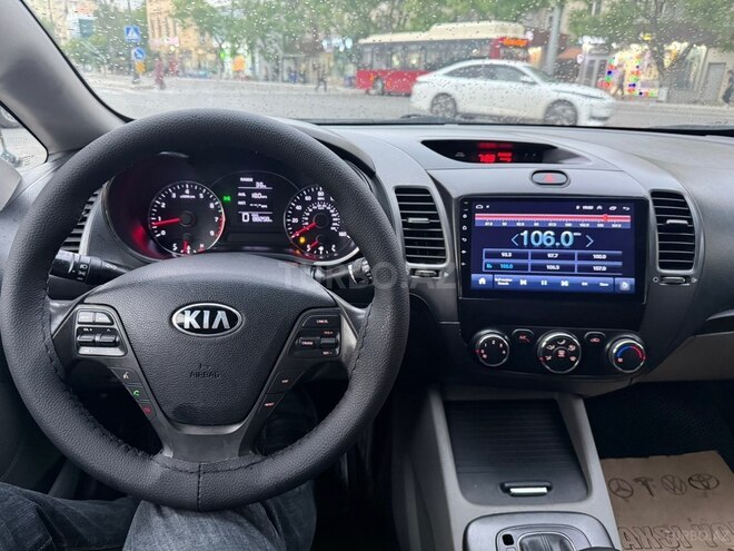 Kia Forte-14