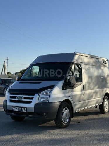Ford Transit-4