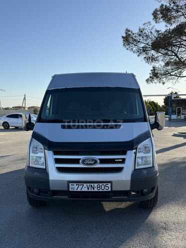 Ford Transit-6