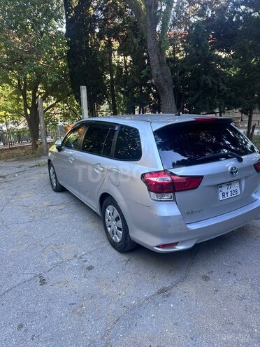 Toyota Corolla Fielder-3