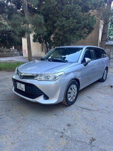 Toyota Corolla Fielder-5