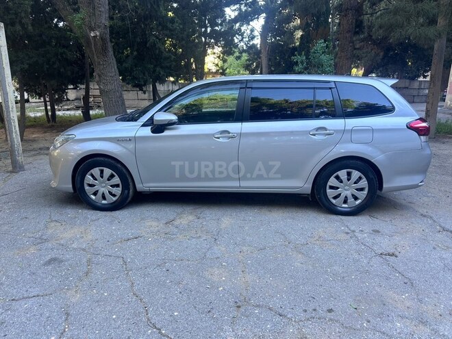 Toyota Corolla Fielder-6