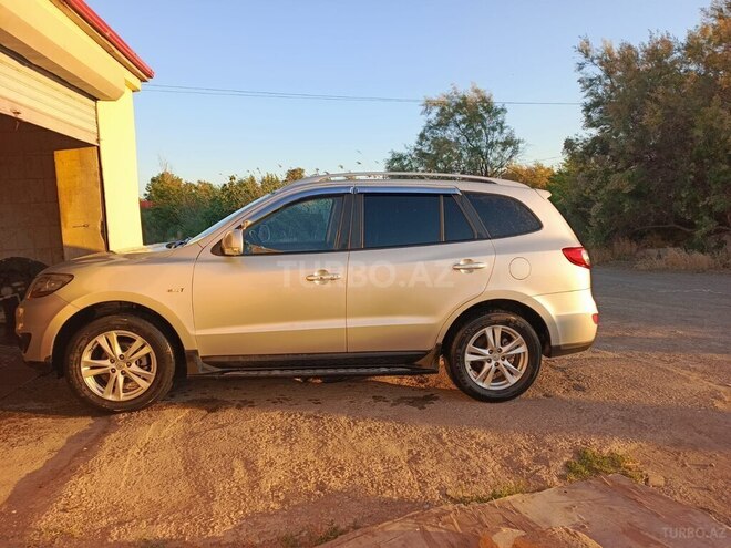 Hyundai Santa Fe-4