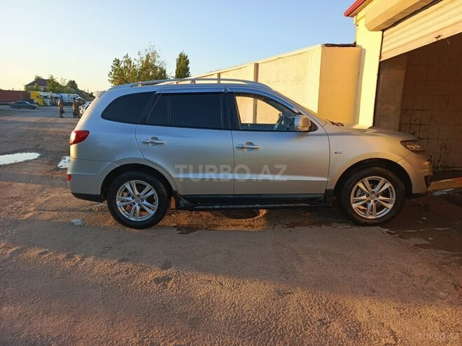 Hyundai Santa Fe-5