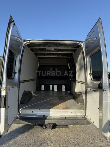 Ford Transit-11