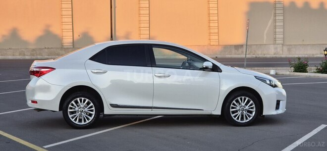 Toyota Corolla-5