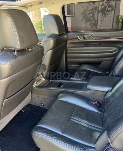 Lincoln MKT-9