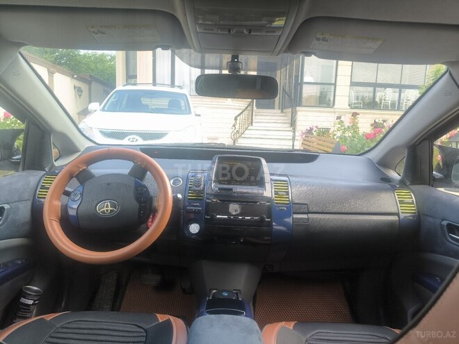 Toyota Prius-9