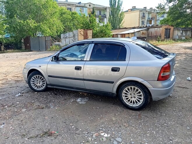 Opel Astra-12