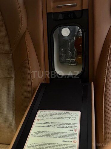 Porsche Panamera 4S-20