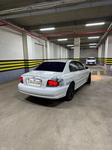 Hyundai Sonata-2