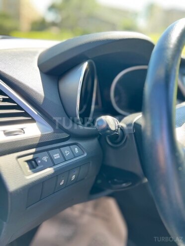 Hyundai Santa Fe-9