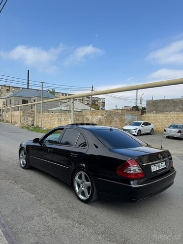 Mercedes E 200-2