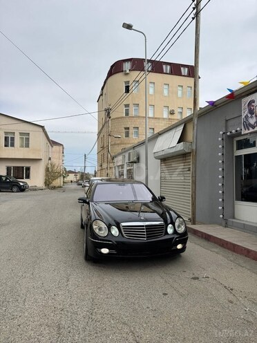 Mercedes E 200-1