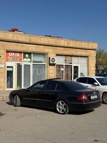 Mercedes E 200-12