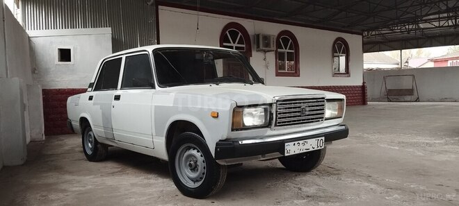 LADA (VAZ) 2107-1