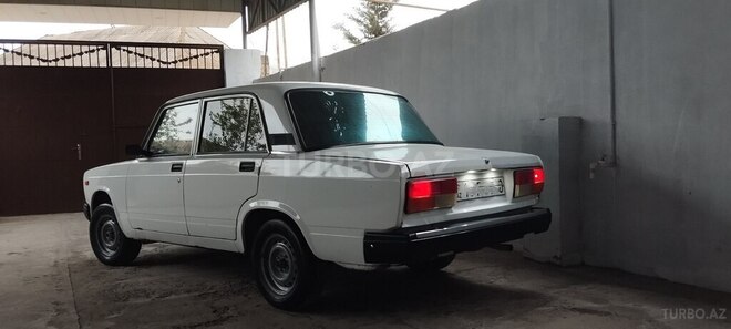 LADA (VAZ) 2107-2