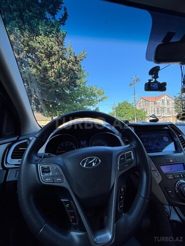Hyundai Santa Fe-5