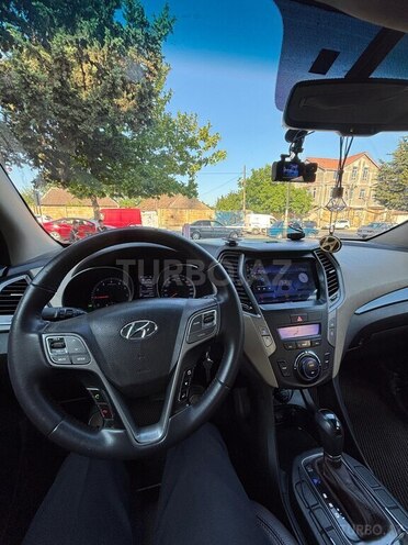 Hyundai Santa Fe-9