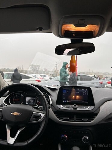 Chevrolet Onix-5