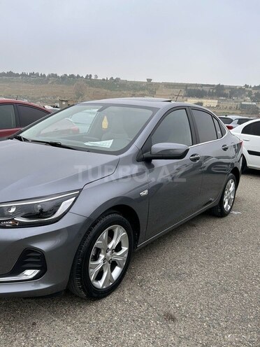 Chevrolet Onix-3