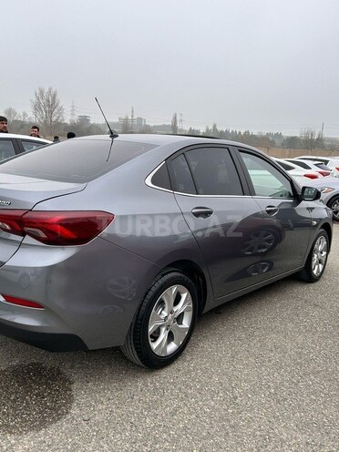 Chevrolet Onix-4