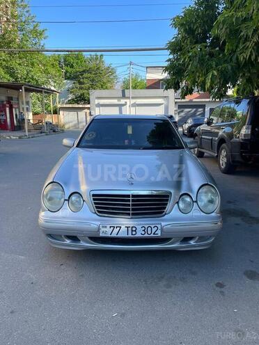 Mercedes E 240-2