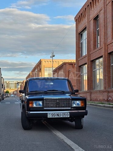 LADA (VAZ) 2107-1