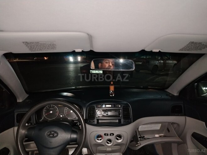 Hyundai Accent-3