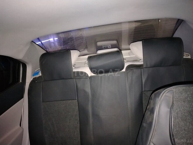Hyundai Accent-4