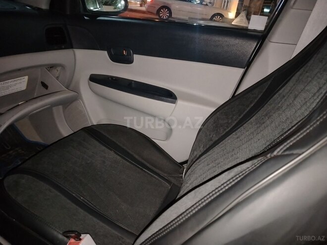 Hyundai Accent-5