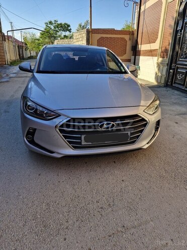 Hyundai Avante-2
