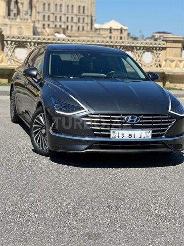 Hyundai Sonata-1