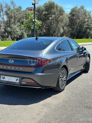 Hyundai Sonata-2