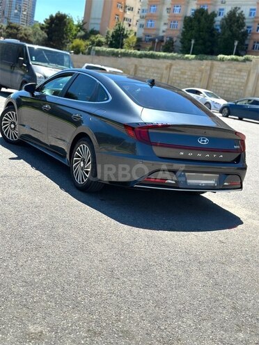 Hyundai Sonata-4