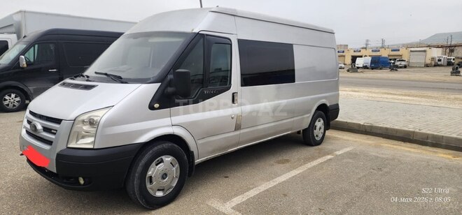 Ford Transit-3