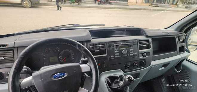 Ford Transit-6