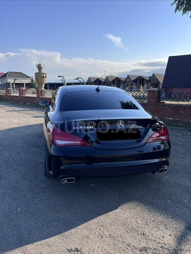 Mercedes CLA 250-11