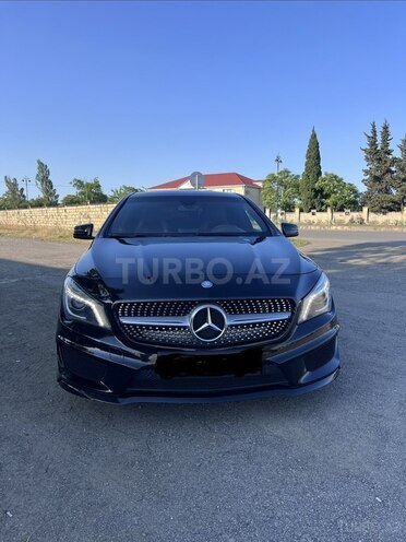 Mercedes CLA 250-1